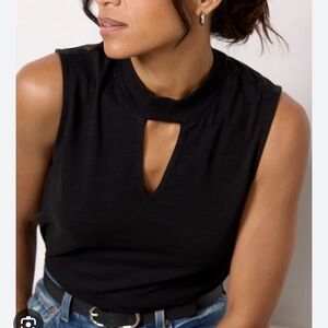 Black Fitted Tank Top with Crew Nec